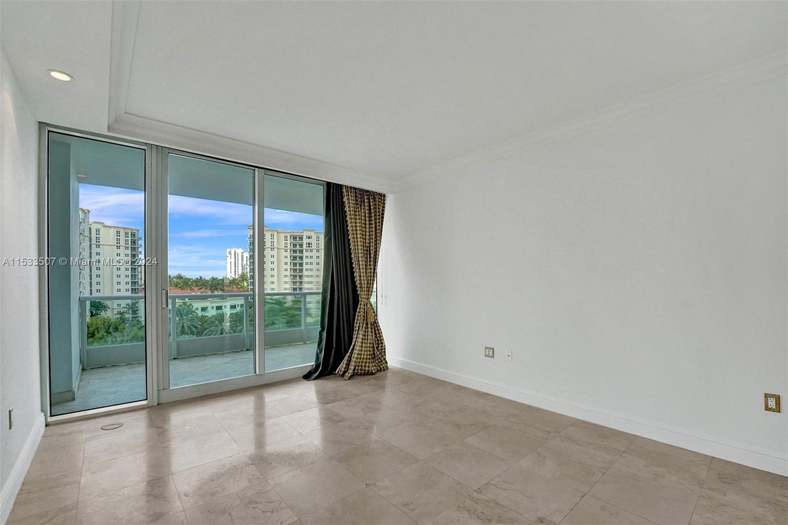 19955 NE 38th Ct 904, Aventura, Florida 33180, 3 Bedrooms Bedrooms, ,4 BathroomsBathrooms,Residentiallease,For Rent,19955 NE 38th Ct 904,A11533507