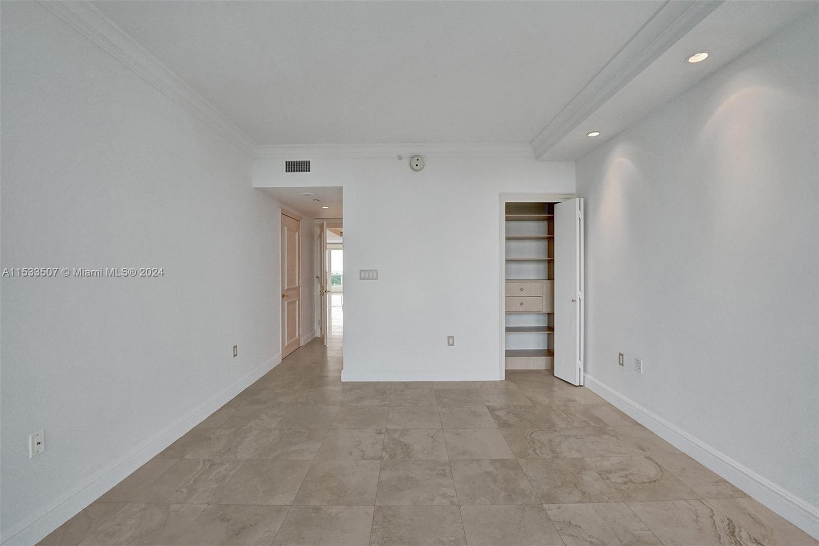 19955 NE 38th Ct 904, Aventura, Florida 33180, 3 Bedrooms Bedrooms, ,4 BathroomsBathrooms,Residentiallease,For Rent,19955 NE 38th Ct 904,A11533507