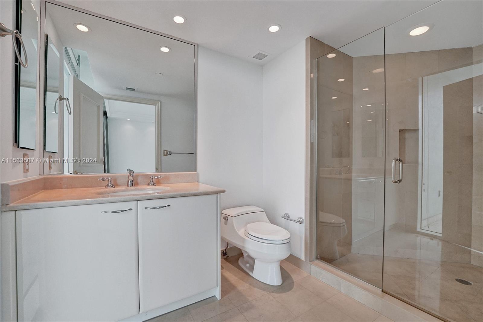 19955 NE 38th Ct 904, Aventura, Florida 33180, 3 Bedrooms Bedrooms, ,4 BathroomsBathrooms,Residentiallease,For Rent,19955 NE 38th Ct 904,A11533507