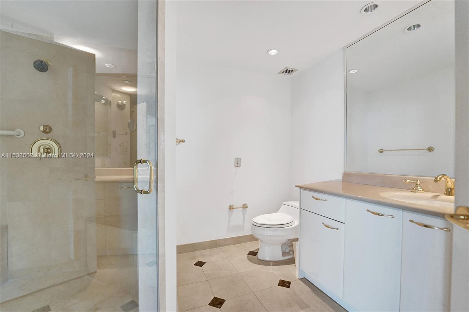 19955 NE 38th Ct 904, Aventura, Florida 33180, 3 Bedrooms Bedrooms, ,4 BathroomsBathrooms,Residentiallease,For Rent,19955 NE 38th Ct 904,A11533507