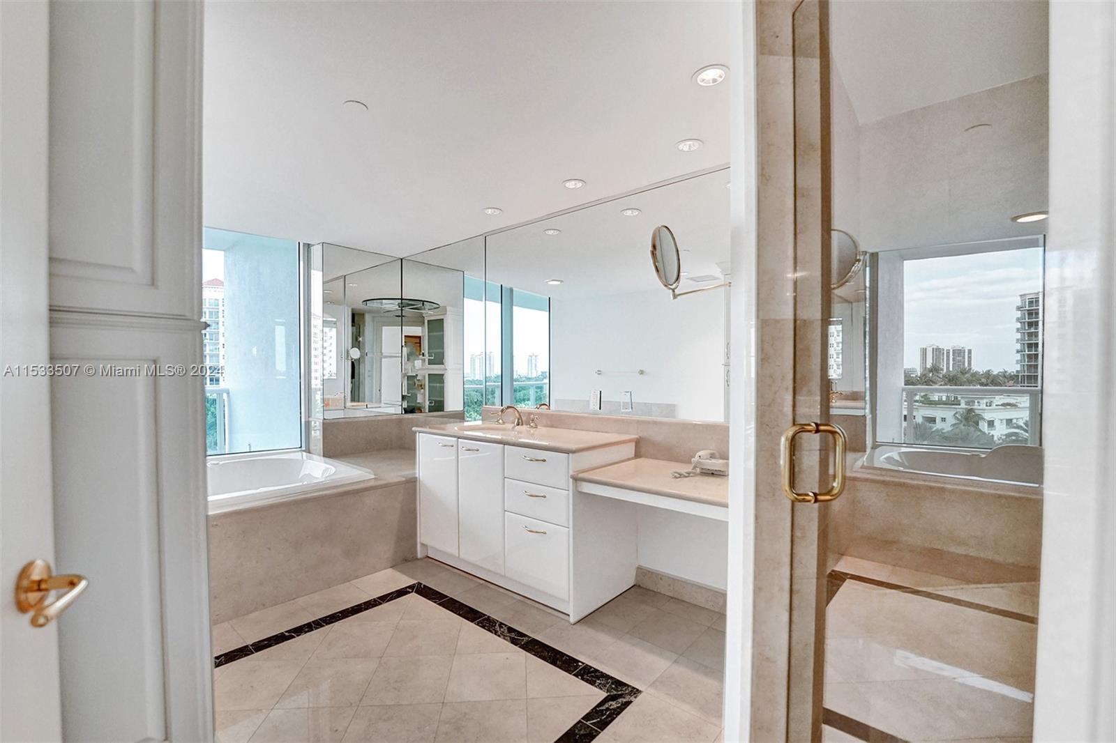 19955 NE 38th Ct 904, Aventura, Florida 33180, 3 Bedrooms Bedrooms, ,4 BathroomsBathrooms,Residentiallease,For Rent,19955 NE 38th Ct 904,A11533507