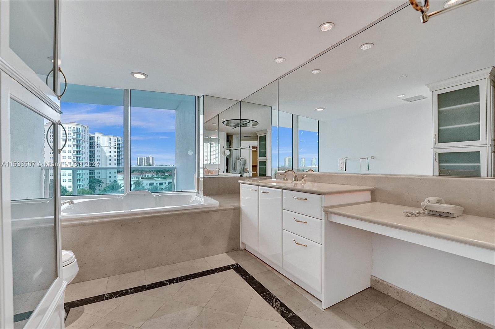 19955 NE 38th Ct 904, Aventura, Florida 33180, 3 Bedrooms Bedrooms, ,4 BathroomsBathrooms,Residentiallease,For Rent,19955 NE 38th Ct 904,A11533507