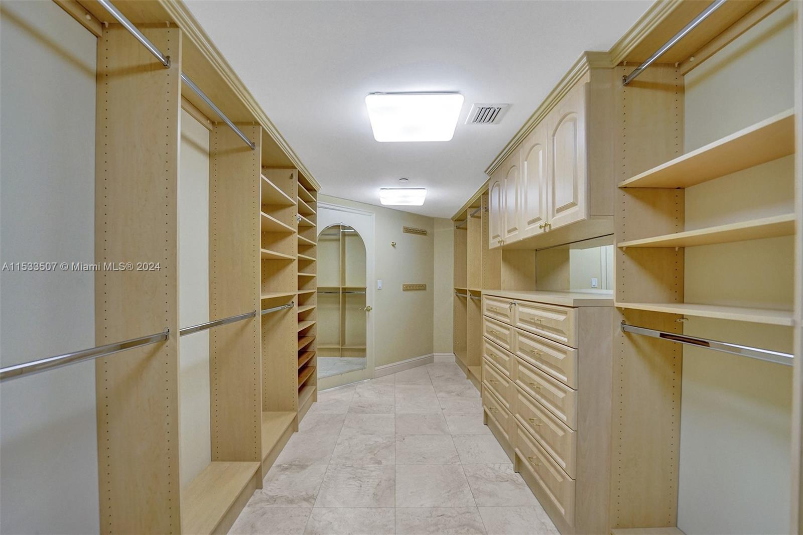 19955 NE 38th Ct 904, Aventura, Florida 33180, 3 Bedrooms Bedrooms, ,4 BathroomsBathrooms,Residentiallease,For Rent,19955 NE 38th Ct 904,A11533507