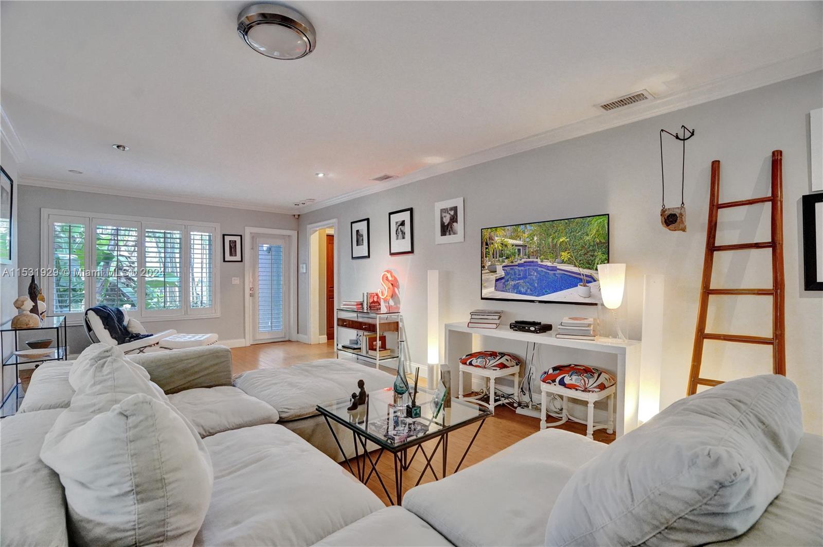 433 NE 11th Ave, Fort Lauderdale, Florida 33301, 3 Bedrooms Bedrooms, ,3 BathroomsBathrooms,Residential,For Sale,433 NE 11th Ave,A11531929