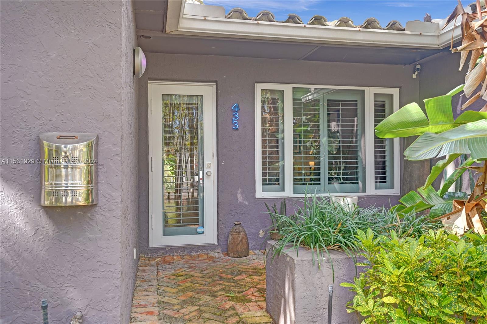 433 NE 11th Ave, Fort Lauderdale, Florida 33301, 3 Bedrooms Bedrooms, ,3 BathroomsBathrooms,Residential,For Sale,433 NE 11th Ave,A11531929