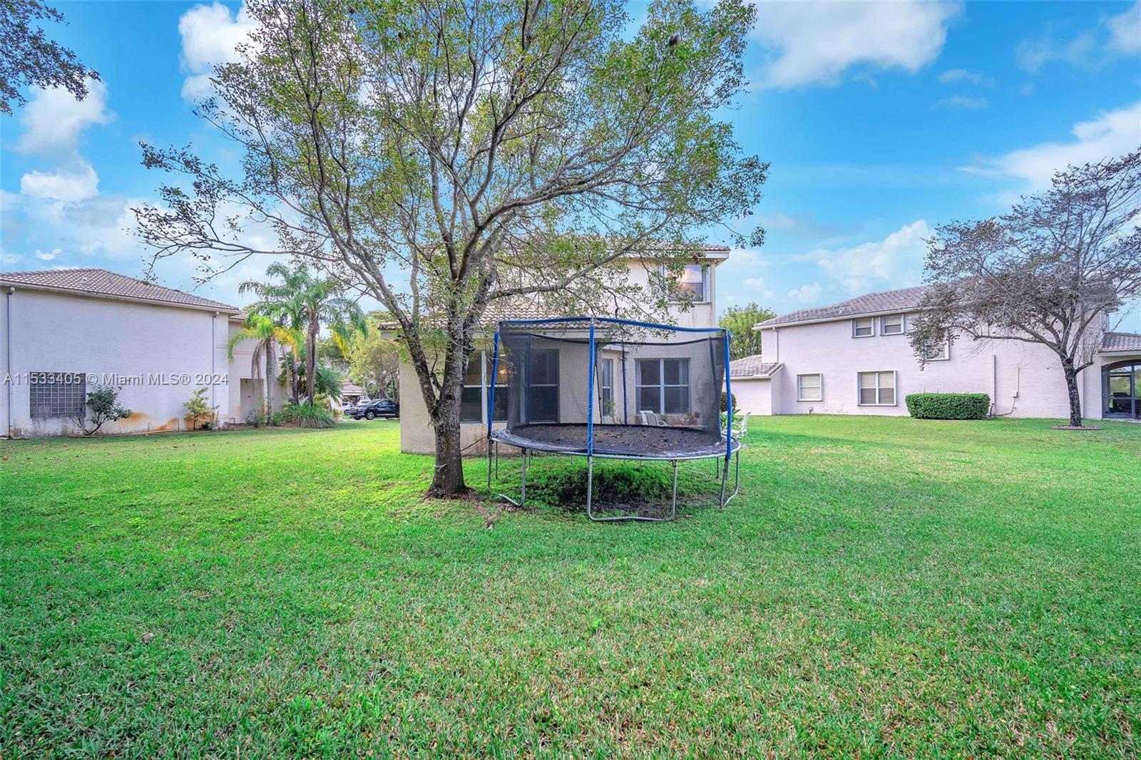 Listing Photo 11