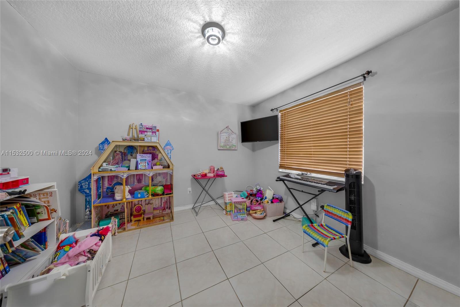 14755 SW 168th Ter, Miami, Florida 33187, 4 Bedrooms Bedrooms, ,3 BathroomsBathrooms,Residential,For Sale,14755 SW 168th Ter,A11532500