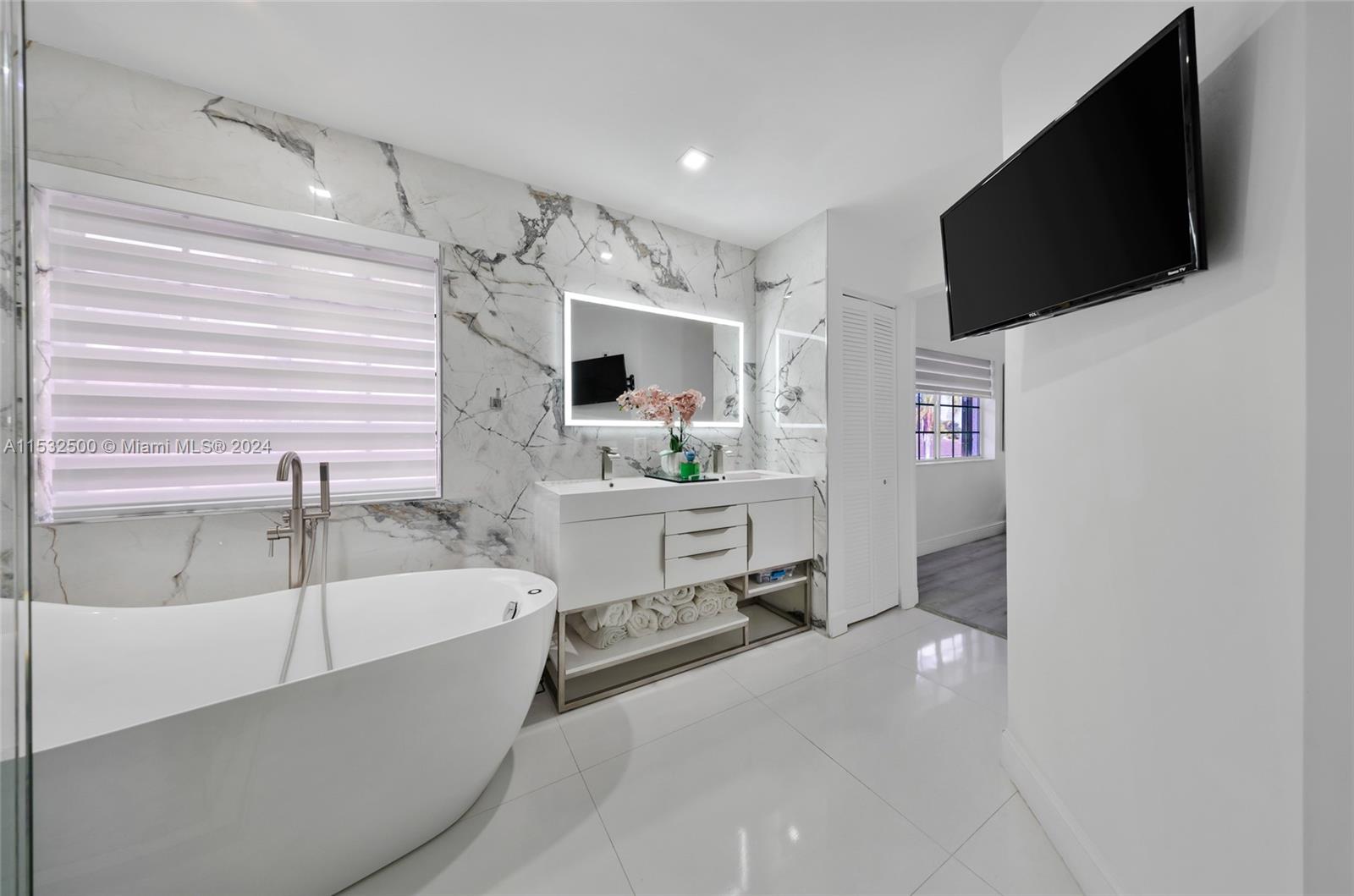 14755 SW 168th Ter, Miami, Florida 33187, 4 Bedrooms Bedrooms, ,3 BathroomsBathrooms,Residential,For Sale,14755 SW 168th Ter,A11532500