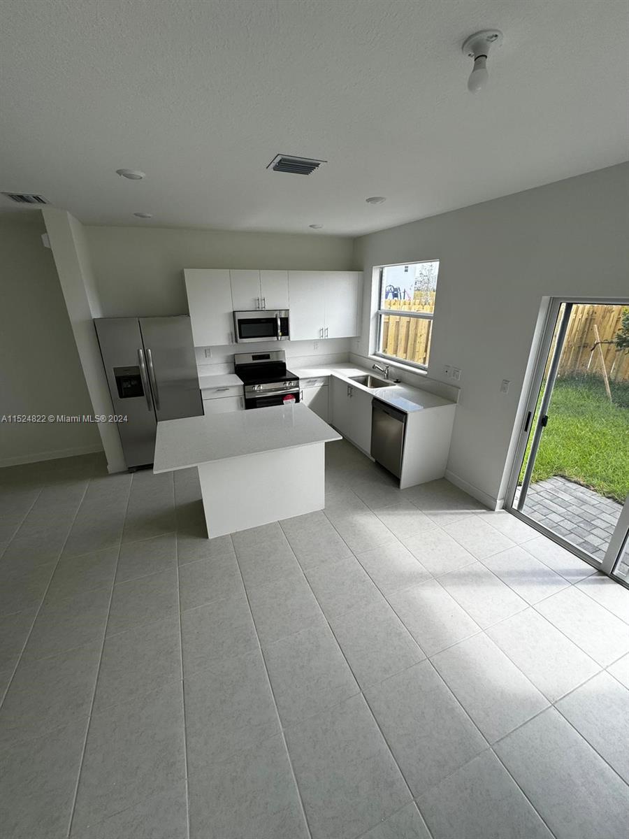 16270 SW 292nd St, Homestead, Florida 33033, 3 Bedrooms Bedrooms, ,3 BathroomsBathrooms,Residentiallease,For Rent,16270 SW 292nd St,A11524822