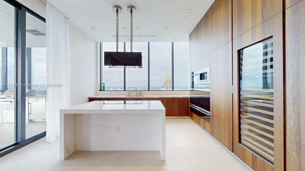 17141 Collins Ave, Sunny Isles Beach, FL, 33160 United States, 2 Bedrooms Bedrooms, ,2 BathroomsBathrooms,Residential,For Sale,Collins Ave,A11533135