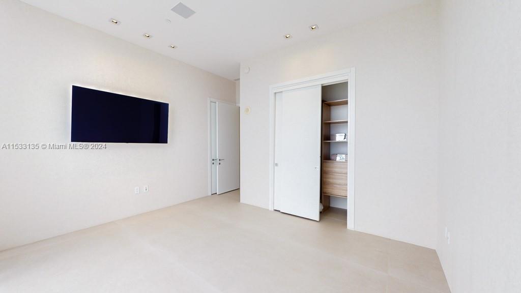 17141 Collins Ave, Sunny Isles Beach, FL, 33160 United States, 2 Bedrooms Bedrooms, ,2 BathroomsBathrooms,Residential,For Sale,Collins Ave,A11533135