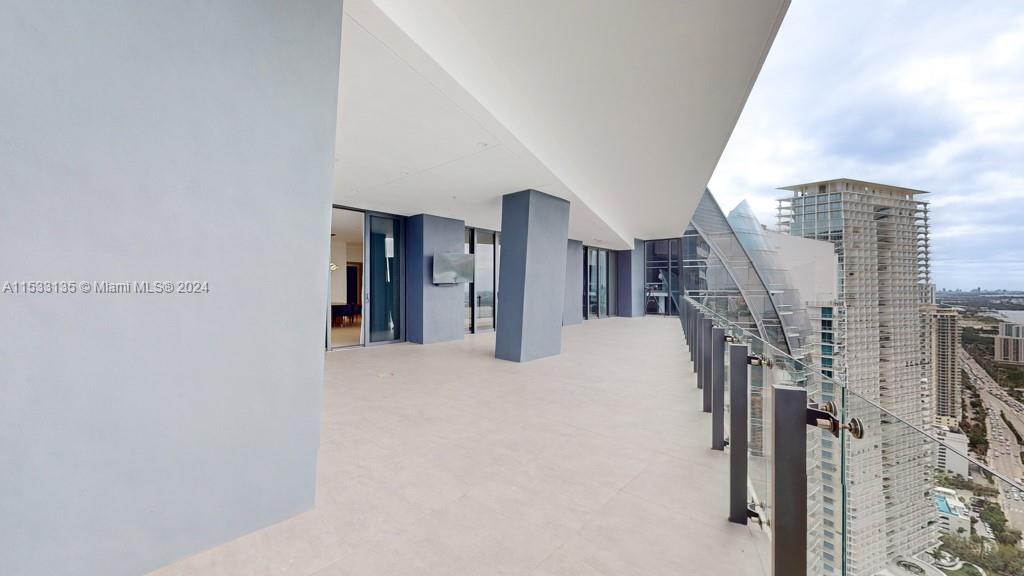 17141 Collins Ave, Sunny Isles Beach, FL, 33160 United States, 2 Bedrooms Bedrooms, ,2 BathroomsBathrooms,Residential,For Sale,Collins Ave,A11533135