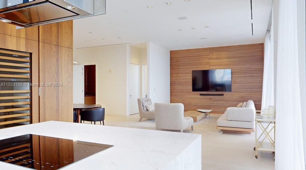 17141 Collins Ave, Sunny Isles Beach, FL, 33160 United States, 2 Bedrooms Bedrooms, ,2 BathroomsBathrooms,Residential,For Sale,Collins Ave,A11533135
