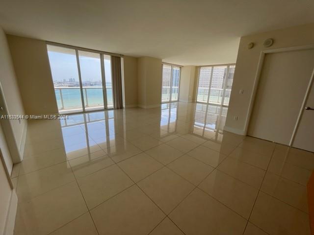 50 Biscayne Blvd 2010, Miami, Florida 33132, 3 Bedrooms Bedrooms, ,2 BathroomsBathrooms,Residentiallease,For Rent,50 Biscayne Blvd 2010,A11533544
