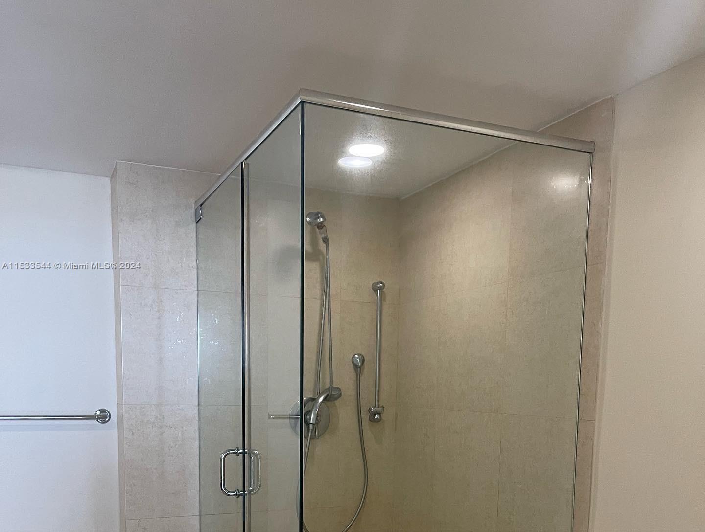 50 Biscayne Blvd 2010, Miami, Florida 33132, 3 Bedrooms Bedrooms, ,2 BathroomsBathrooms,Residentiallease,For Rent,50 Biscayne Blvd 2010,A11533544