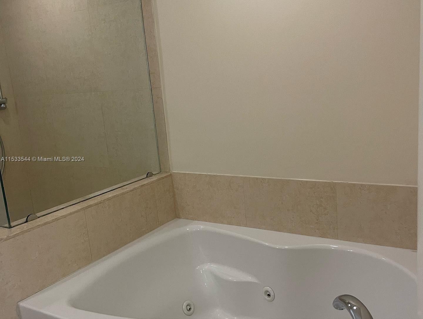 50 Biscayne Blvd 2010, Miami, Florida 33132, 3 Bedrooms Bedrooms, ,2 BathroomsBathrooms,Residentiallease,For Rent,50 Biscayne Blvd 2010,A11533544