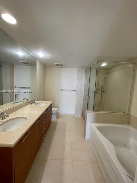50 Biscayne Blvd 2010, Miami, Florida 33132, 3 Bedrooms Bedrooms, ,2 BathroomsBathrooms,Residentiallease,For Rent,50 Biscayne Blvd 2010,A11533544