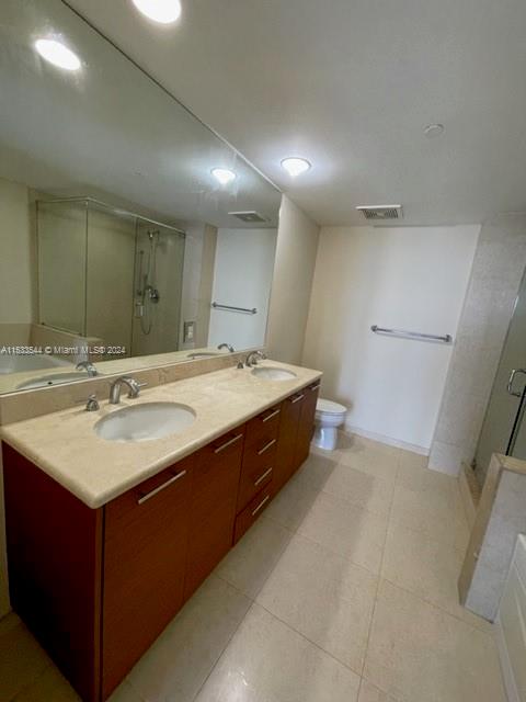 50 Biscayne Blvd 2010, Miami, Florida 33132, 3 Bedrooms Bedrooms, ,2 BathroomsBathrooms,Residentiallease,For Rent,50 Biscayne Blvd 2010,A11533544