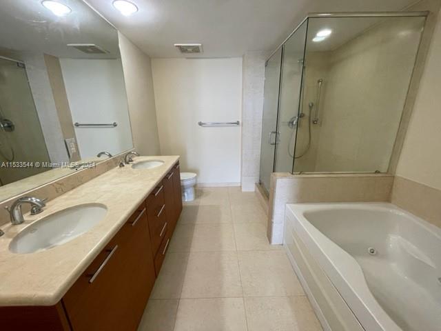 50 Biscayne Blvd 2010, Miami, Florida 33132, 3 Bedrooms Bedrooms, ,2 BathroomsBathrooms,Residentiallease,For Rent,50 Biscayne Blvd 2010,A11533544