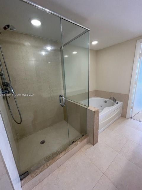 50 Biscayne Blvd 2010, Miami, Florida 33132, 3 Bedrooms Bedrooms, ,2 BathroomsBathrooms,Residentiallease,For Rent,50 Biscayne Blvd 2010,A11533544