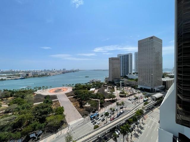 50 Biscayne Blvd 2010, Miami, Florida 33132, 3 Bedrooms Bedrooms, ,2 BathroomsBathrooms,Residentiallease,For Rent,50 Biscayne Blvd 2010,A11533544