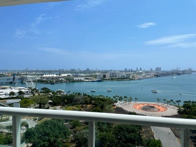 50 Biscayne Blvd 2010, Miami, Florida 33132, 3 Bedrooms Bedrooms, ,2 BathroomsBathrooms,Residentiallease,For Rent,50 Biscayne Blvd 2010,A11533544