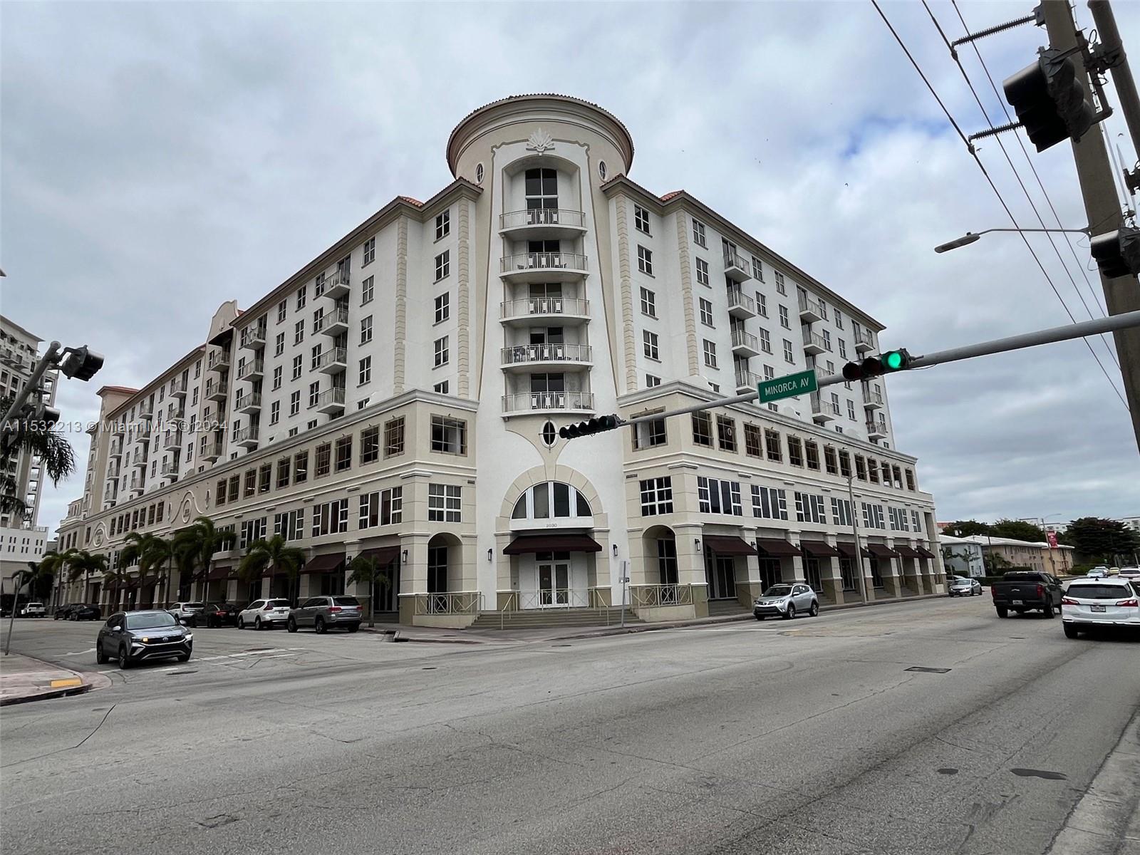 2030 S Douglas Rd 417, Coral Gables, Florida 33134, 2 Bedrooms Bedrooms, ,2 BathroomsBathrooms,Residentiallease,For Rent,2030 S Douglas Rd 417,A11532213