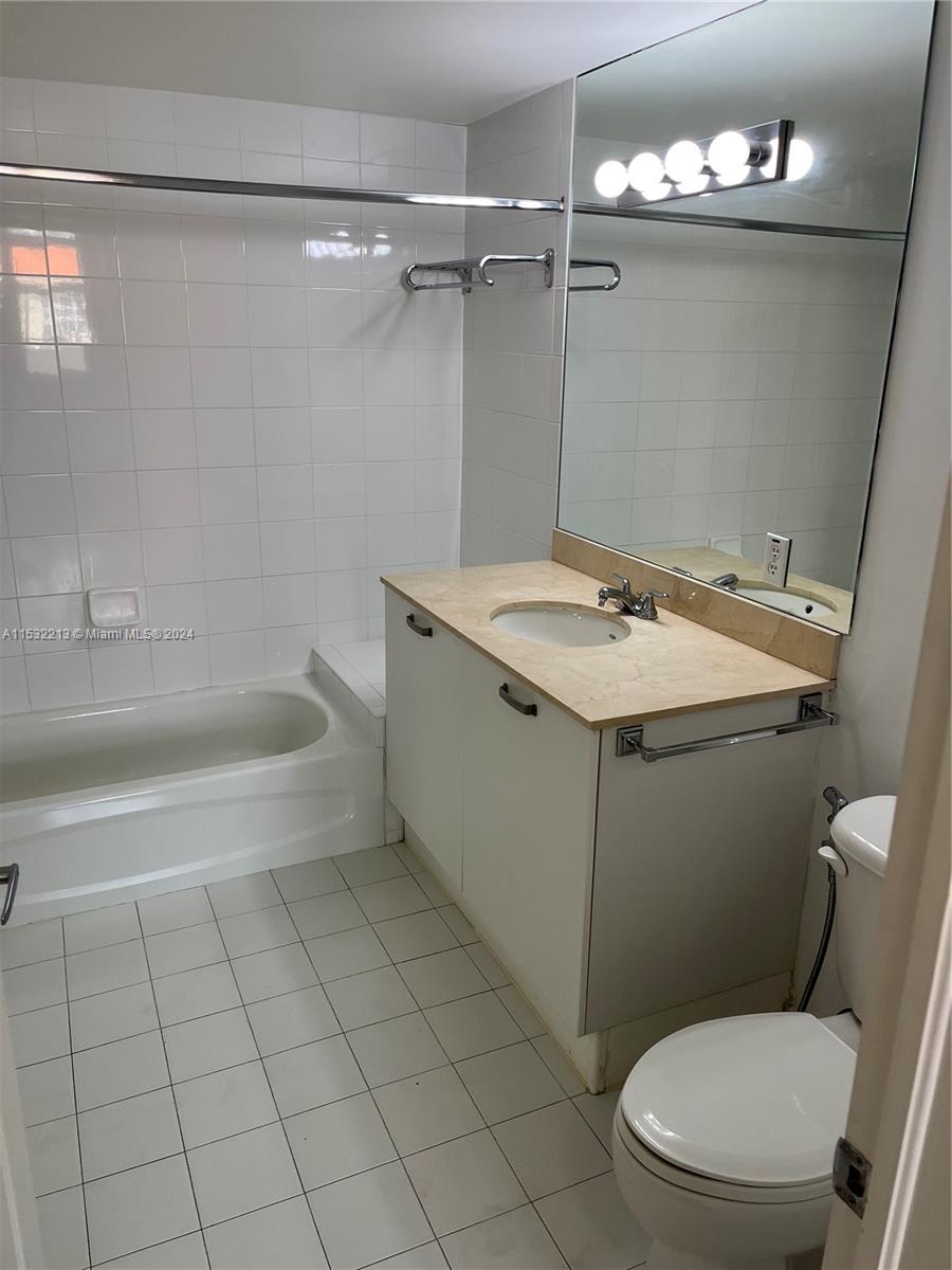 2030 S Douglas Rd 417, Coral Gables, Florida 33134, 2 Bedrooms Bedrooms, ,2 BathroomsBathrooms,Residentiallease,For Rent,2030 S Douglas Rd 417,A11532213