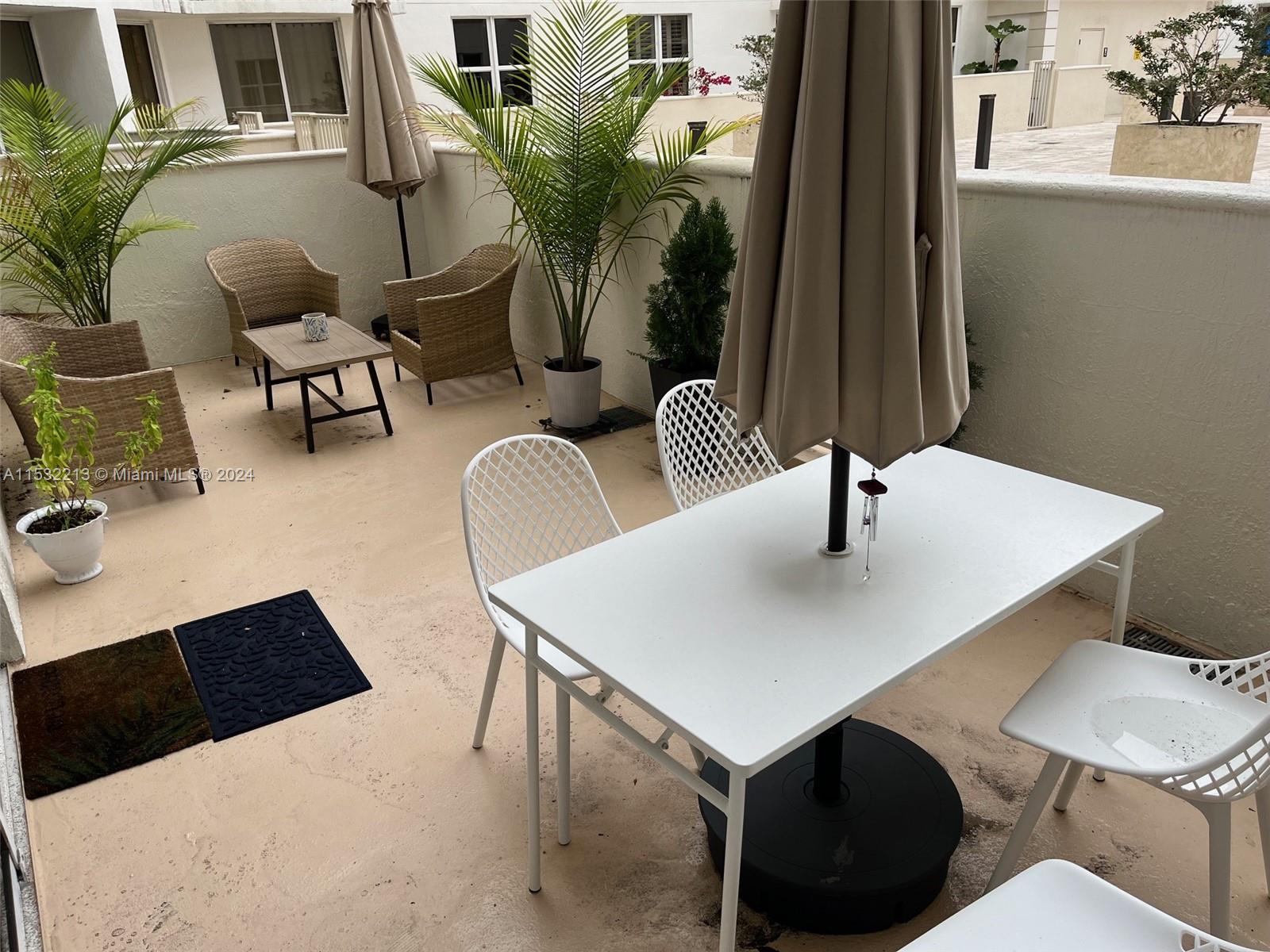 2030 S Douglas Rd 417, Coral Gables, Florida 33134, 2 Bedrooms Bedrooms, ,2 BathroomsBathrooms,Residentiallease,For Rent,2030 S Douglas Rd 417,A11532213