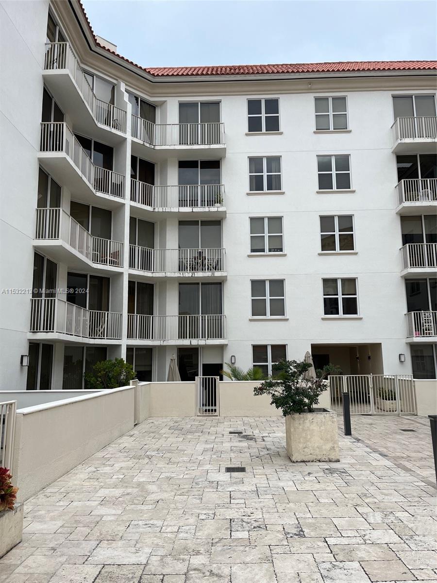 2030 S Douglas Rd 417, Coral Gables, Florida 33134, 2 Bedrooms Bedrooms, ,2 BathroomsBathrooms,Residentiallease,For Rent,2030 S Douglas Rd 417,A11532213