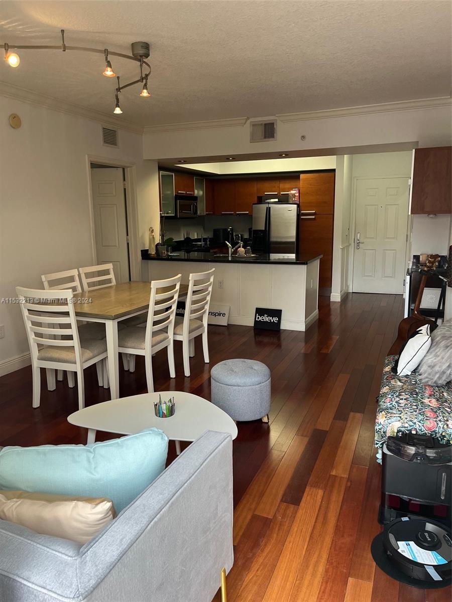 2030 S Douglas Rd 417, Coral Gables, Florida 33134, 2 Bedrooms Bedrooms, ,2 BathroomsBathrooms,Residentiallease,For Rent,2030 S Douglas Rd 417,A11532213