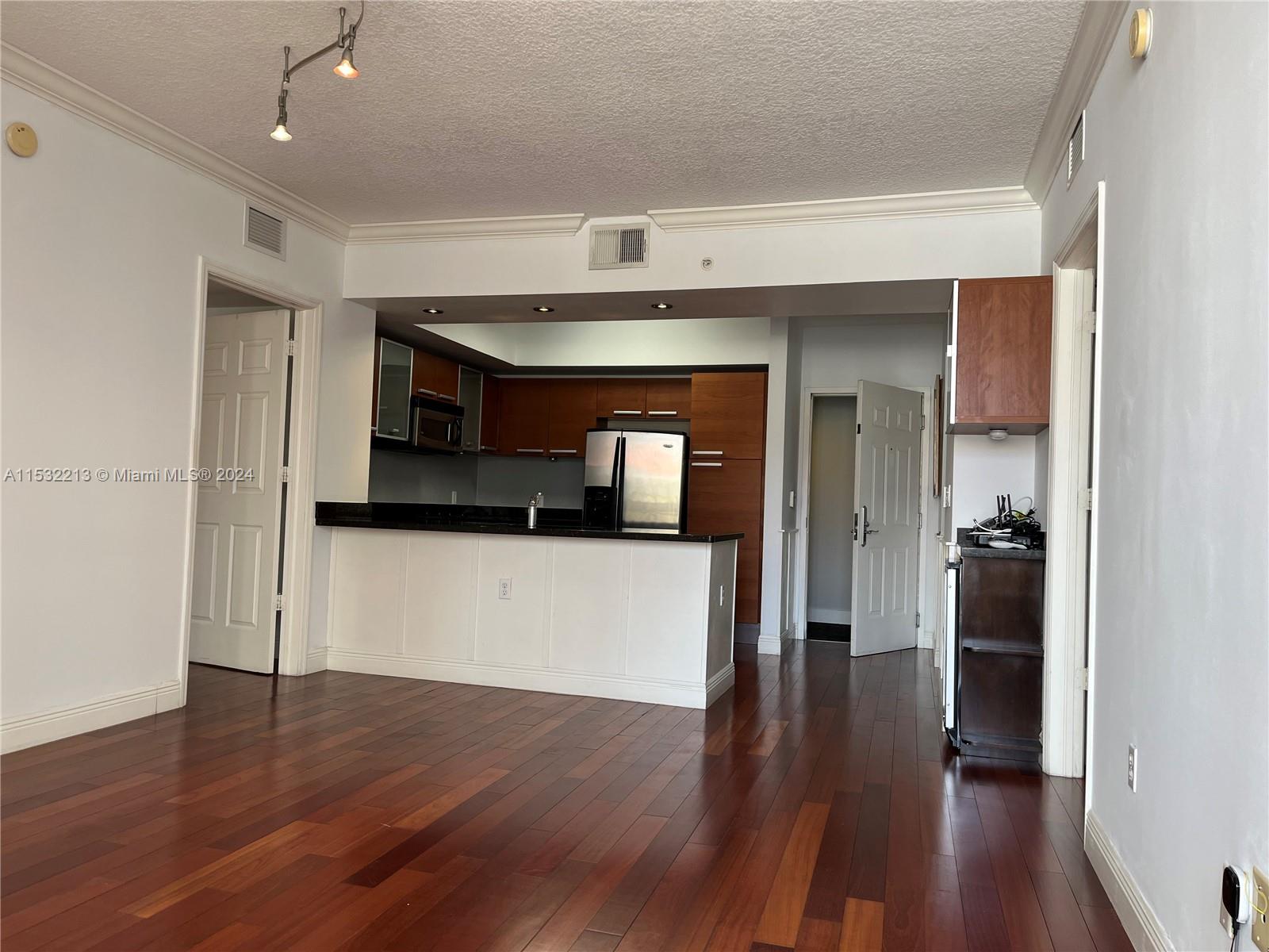 2030 S Douglas Rd 417, Coral Gables, Florida 33134, 2 Bedrooms Bedrooms, ,2 BathroomsBathrooms,Residentiallease,For Rent,2030 S Douglas Rd 417,A11532213