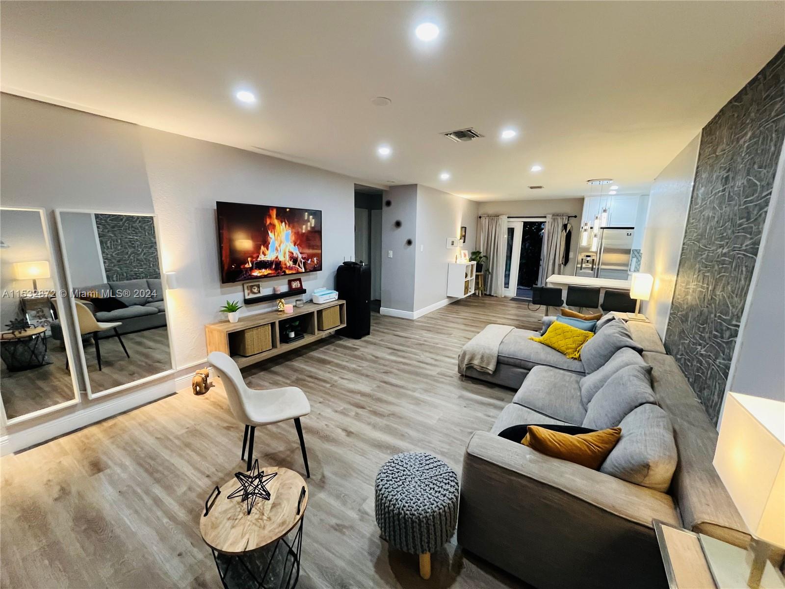 2518 Roosevelt St, Hollywood, Florida 33020, 2 Bedrooms Bedrooms, ,1 BathroomBathrooms,Residential,For Sale,2518 Roosevelt St,A11532872