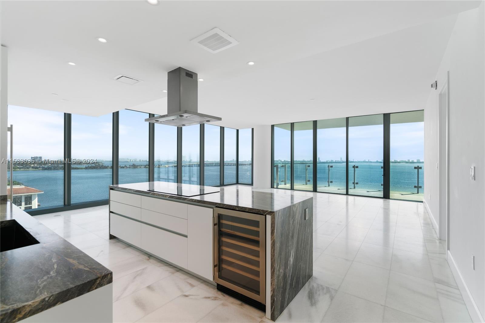 700 NE 26th Ter 901, Miami, Florida 33137, 3 Bedrooms Bedrooms, ,4 BathroomsBathrooms,Residentiallease,For Rent,700 NE 26th Ter 901,A11533035