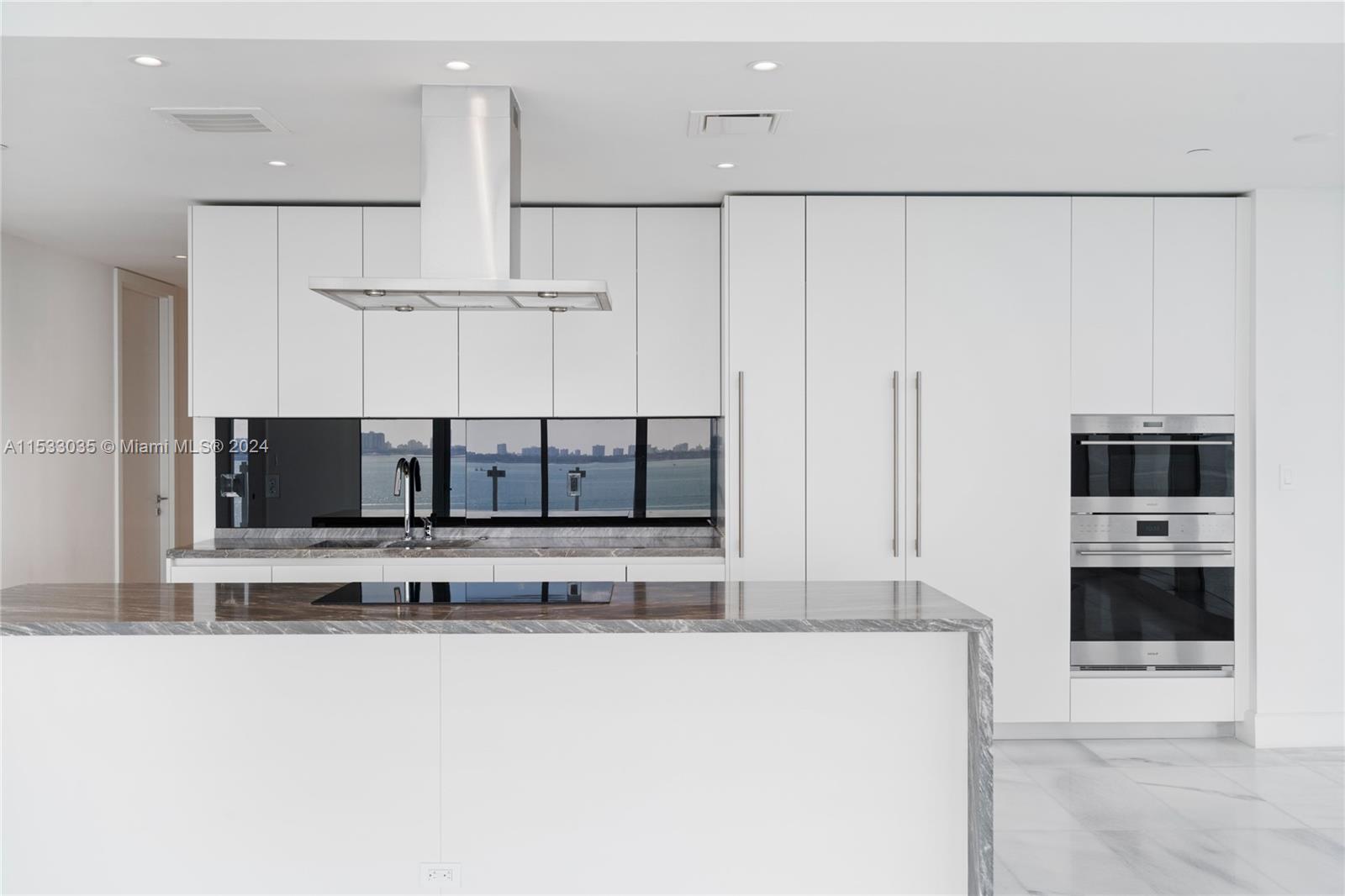 700 NE 26th Ter 901, Miami, Florida 33137, 3 Bedrooms Bedrooms, ,4 BathroomsBathrooms,Residentiallease,For Rent,700 NE 26th Ter 901,A11533035