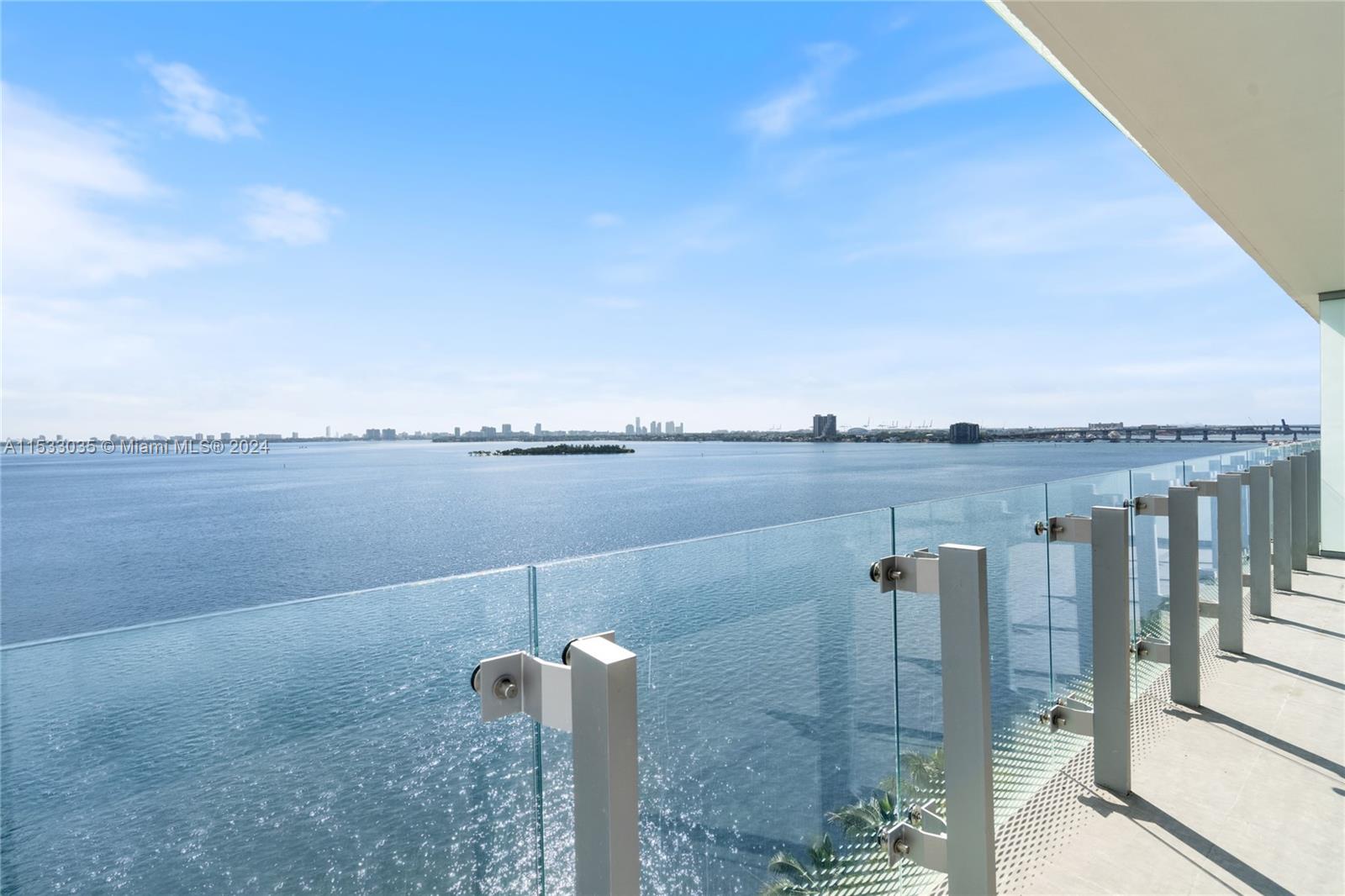 700 NE 26th Ter 901, Miami, Florida 33137, 3 Bedrooms Bedrooms, ,4 BathroomsBathrooms,Residentiallease,For Rent,700 NE 26th Ter 901,A11533035