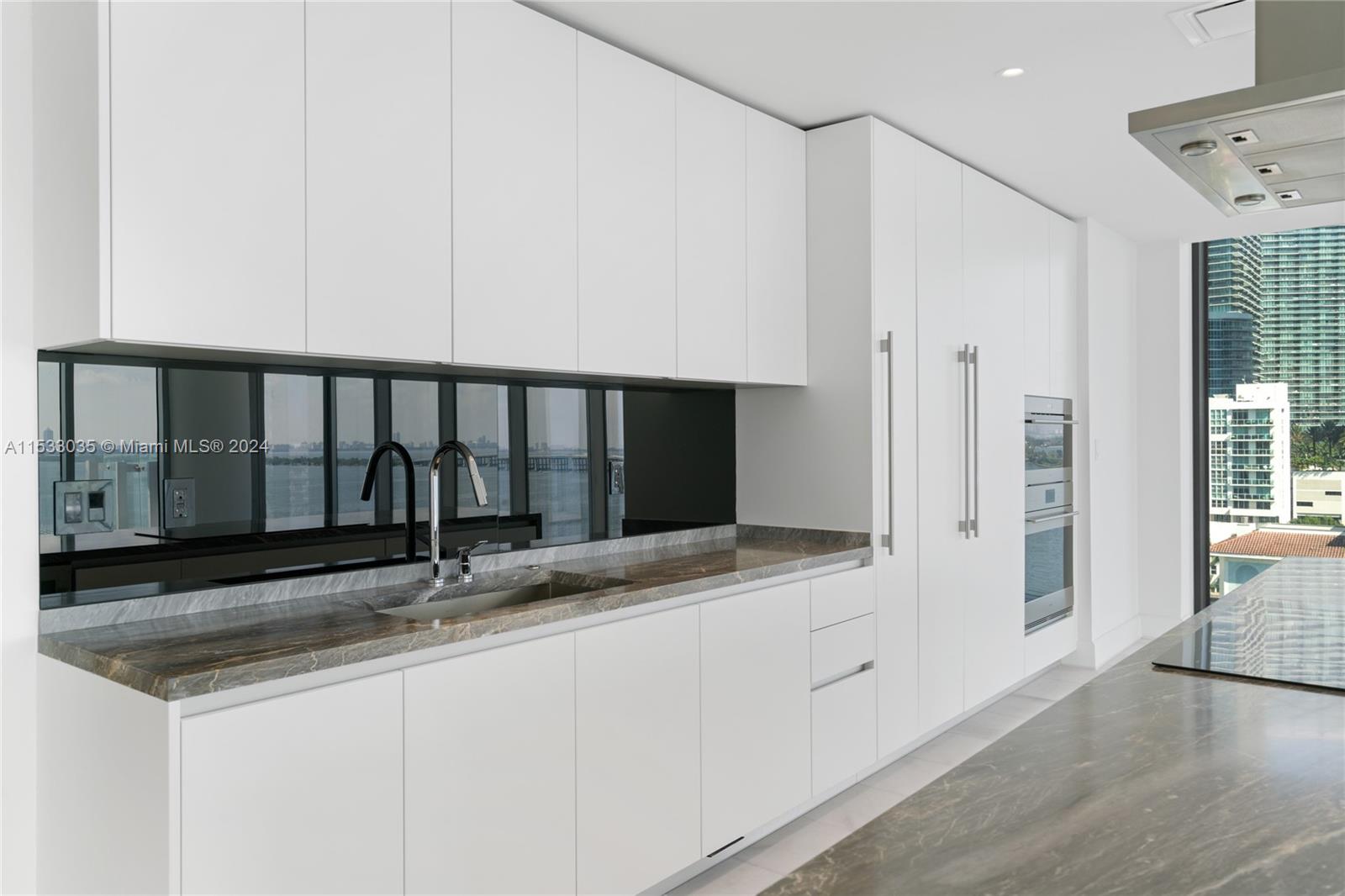 700 NE 26th Ter 901, Miami, Florida 33137, 3 Bedrooms Bedrooms, ,4 BathroomsBathrooms,Residentiallease,For Rent,700 NE 26th Ter 901,A11533035