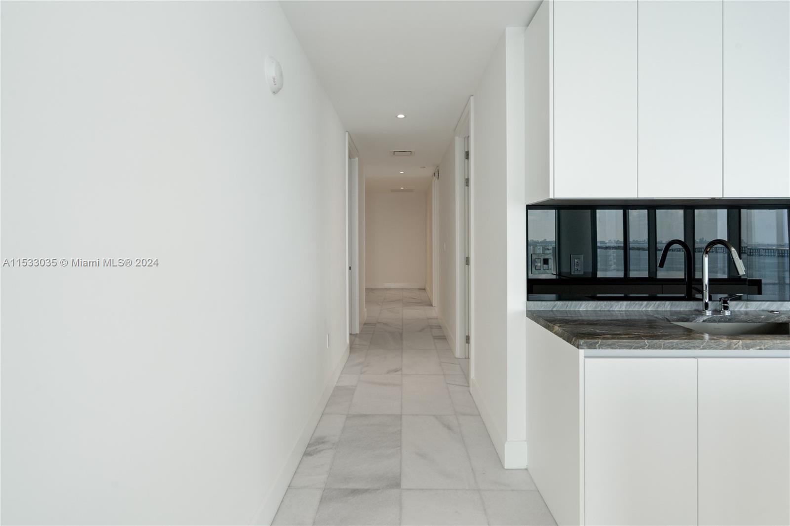 700 NE 26th Ter 901, Miami, Florida 33137, 3 Bedrooms Bedrooms, ,4 BathroomsBathrooms,Residentiallease,For Rent,700 NE 26th Ter 901,A11533035