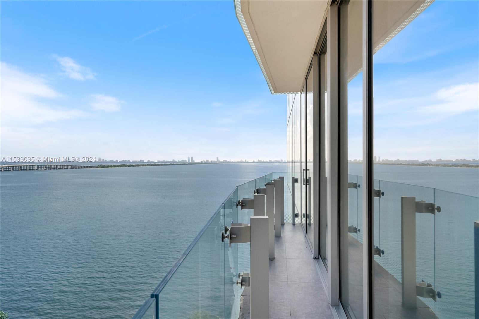 700 NE 26th Ter 901, Miami, Florida 33137, 3 Bedrooms Bedrooms, ,4 BathroomsBathrooms,Residentiallease,For Rent,700 NE 26th Ter 901,A11533035