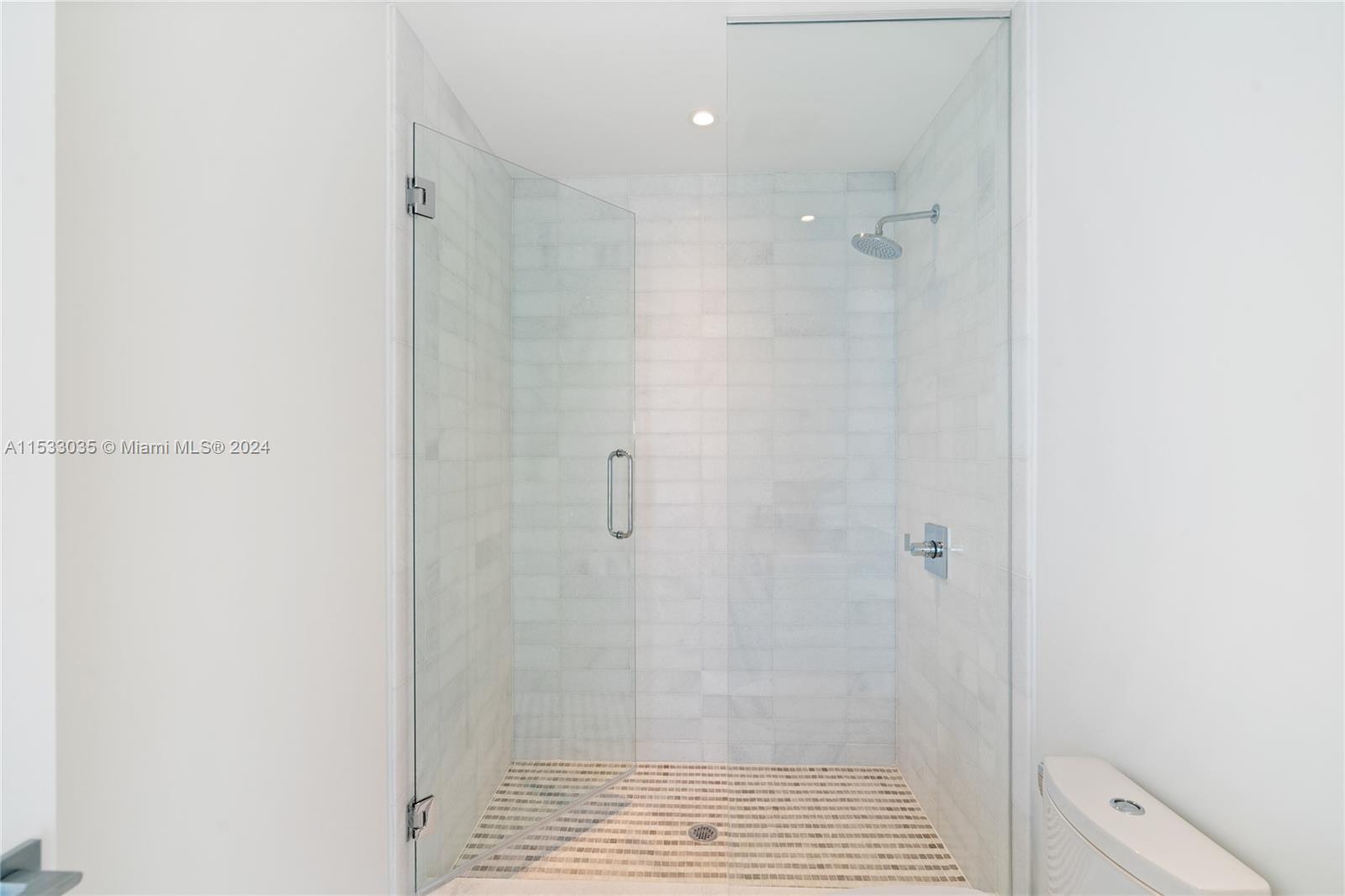 700 NE 26th Ter 901, Miami, Florida 33137, 3 Bedrooms Bedrooms, ,4 BathroomsBathrooms,Residentiallease,For Rent,700 NE 26th Ter 901,A11533035