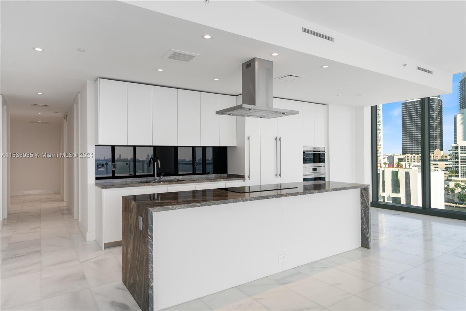 700 NE 26th Ter 901, Miami, Florida 33137, 3 Bedrooms Bedrooms, ,4 BathroomsBathrooms,Residentiallease,For Rent,700 NE 26th Ter 901,A11533035