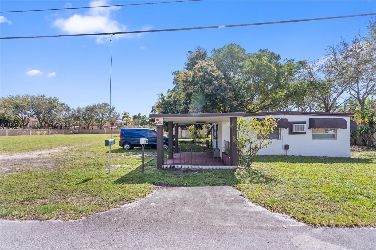 5830 Liberty St, Hollywood, Florida 33021, 2 Bedrooms Bedrooms, ,1 BathroomBathrooms,Residential,For Sale,5830 Liberty St,A11531744