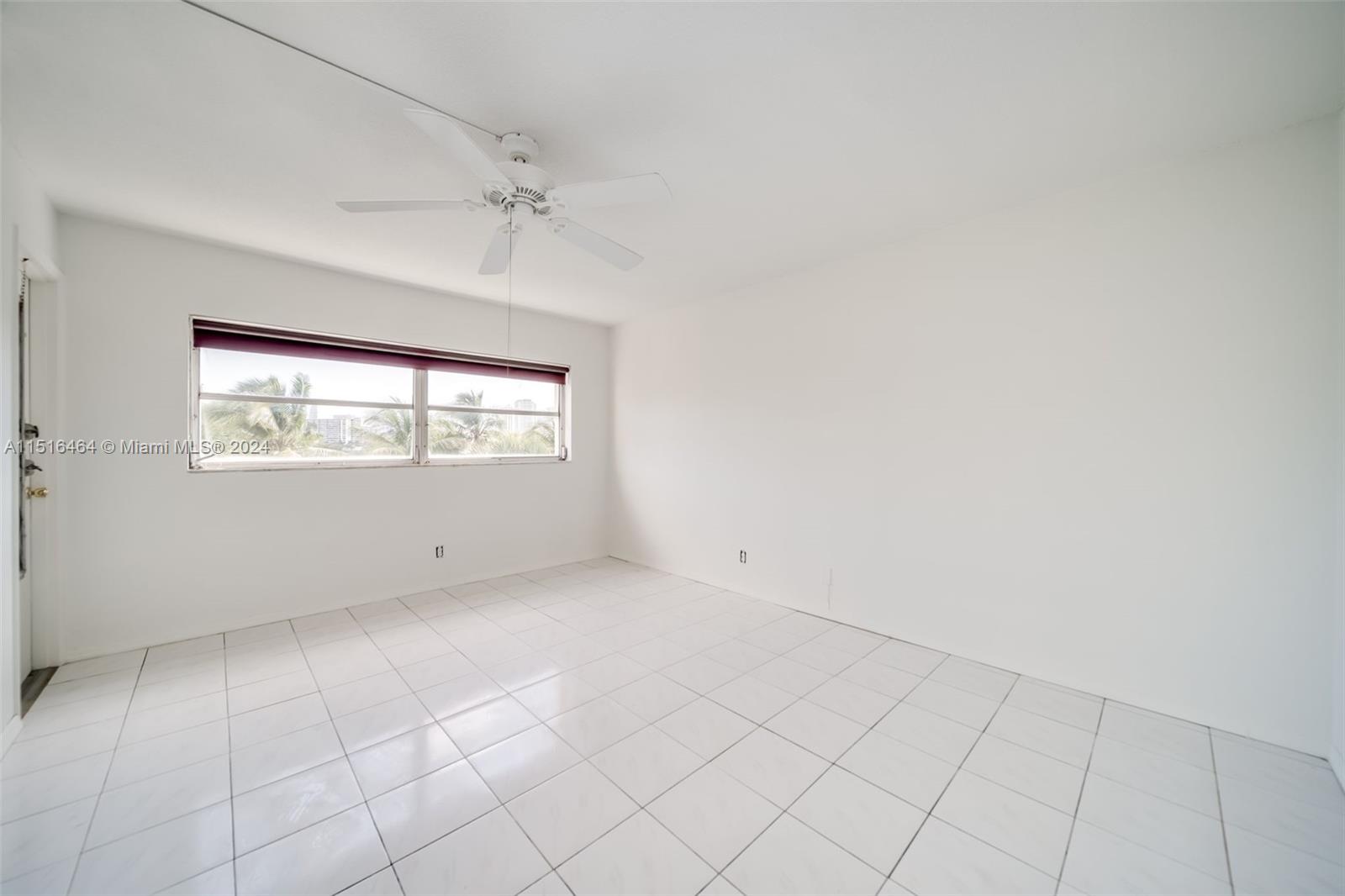 600 NE 14th Ave 421, Hallandale Beach, Florida 33009, 1 Bedroom Bedrooms, ,1 BathroomBathrooms,Residential,For Sale,600 NE 14th Ave 421,A11516464