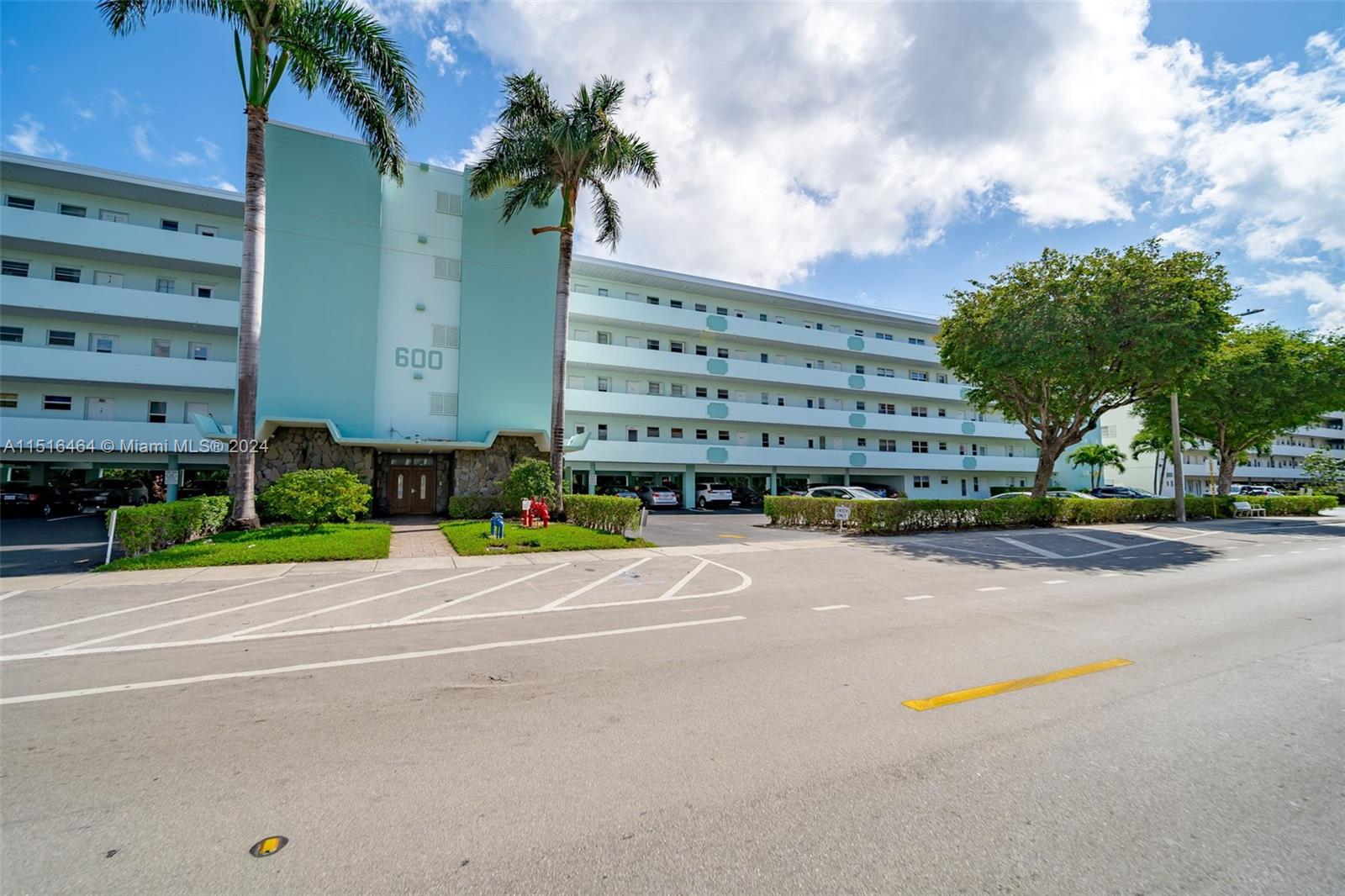 600 NE 14th Ave 421, Hallandale Beach, Florida 33009, 1 Bedroom Bedrooms, ,1 BathroomBathrooms,Residential,For Sale,600 NE 14th Ave 421,A11516464