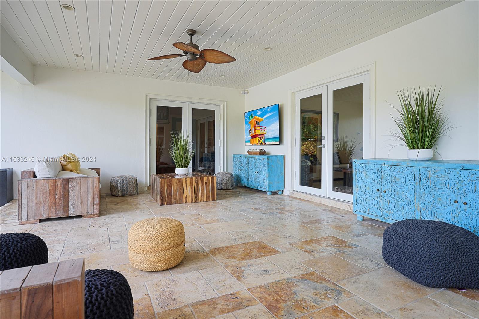 OUTDOOR PORCH