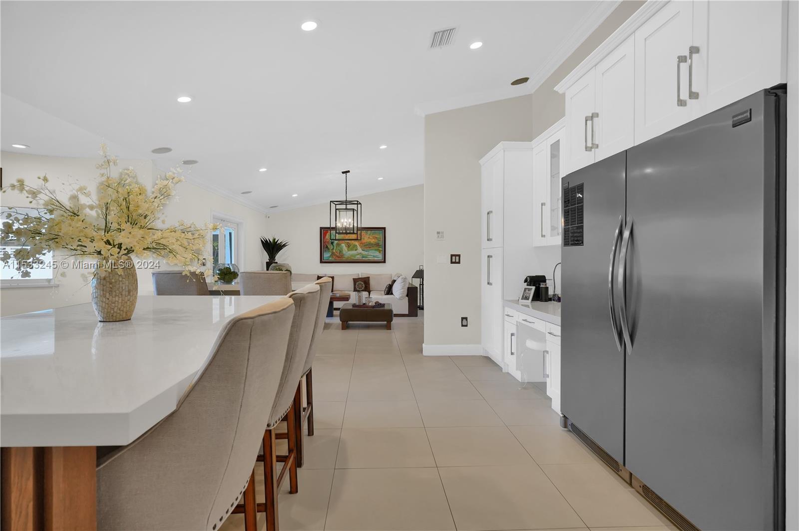 OPEN CONCEPT KITCHEN/FAMILY ROOM