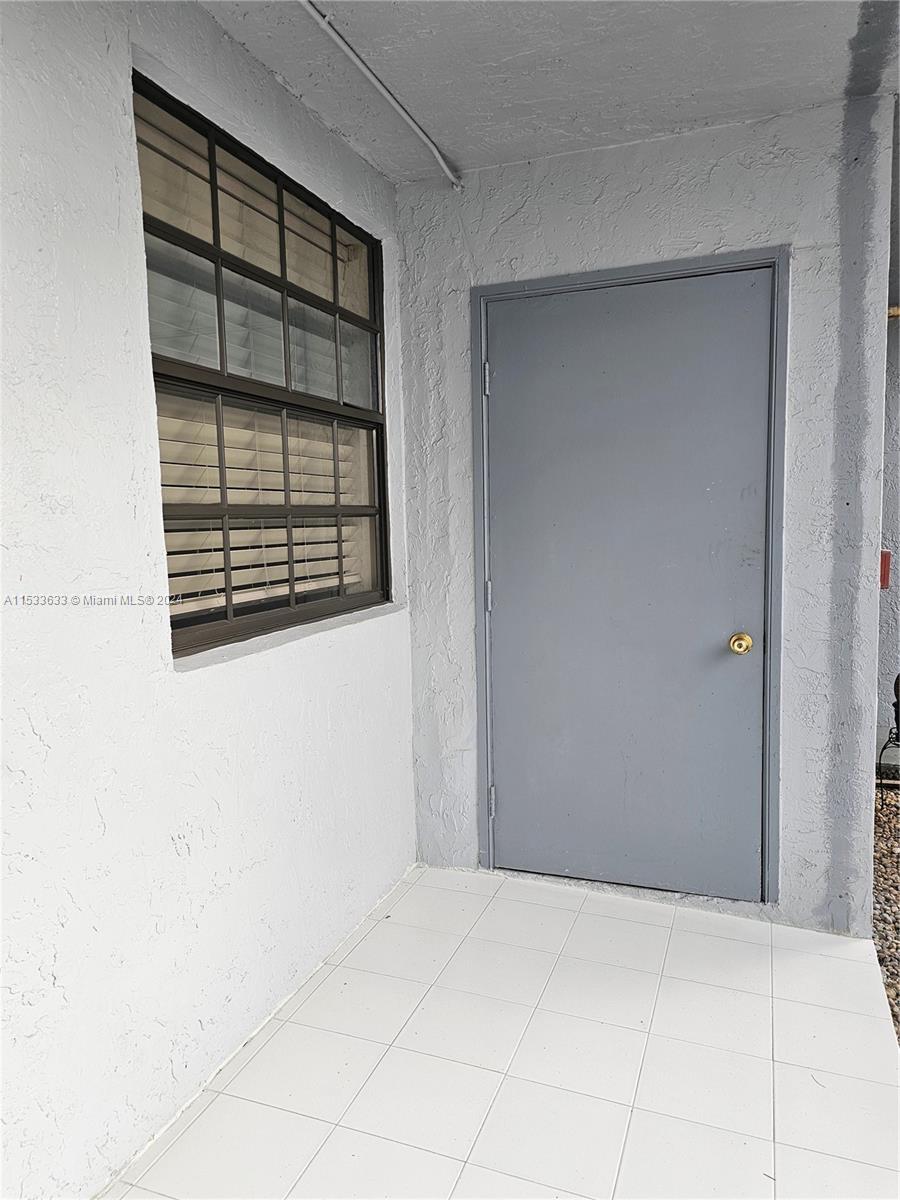 1403 S Liberty Ave 1403K, Homestead, Florida 33034, 3 Bedrooms Bedrooms, ,2 BathroomsBathrooms,Residentiallease,For Rent,1403 S Liberty Ave 1403K,A11533633