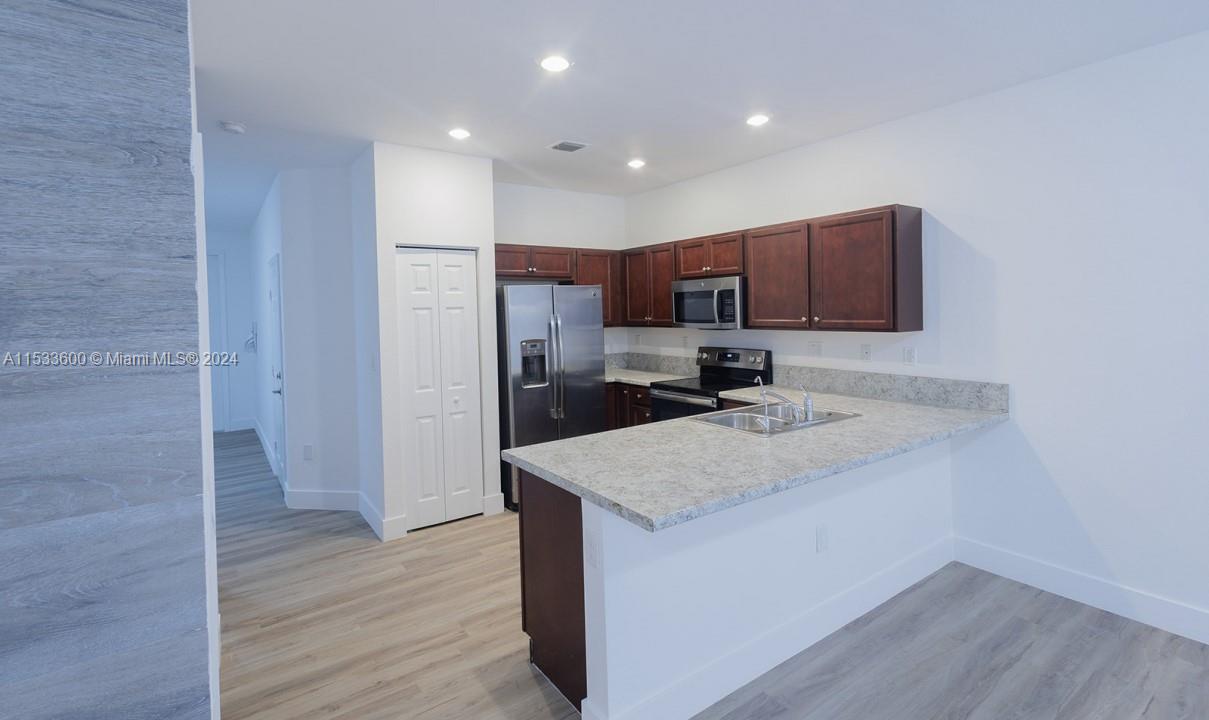 151 SE 34th Ave 151, Homestead, Florida 33033, 3 Bedrooms Bedrooms, ,2 BathroomsBathrooms,Residential,For Sale,151 SE 34th Ave 151,A11533600