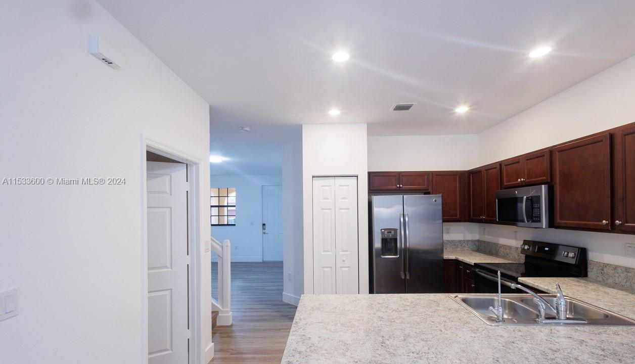 151 SE 34th Ave 151, Homestead, Florida 33033, 3 Bedrooms Bedrooms, ,2 BathroomsBathrooms,Residential,For Sale,151 SE 34th Ave 151,A11533600