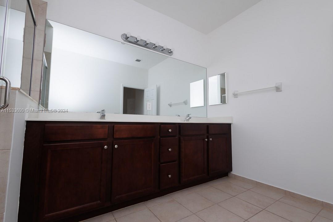 151 SE 34th Ave 151, Homestead, Florida 33033, 3 Bedrooms Bedrooms, ,2 BathroomsBathrooms,Residential,For Sale,151 SE 34th Ave 151,A11533600